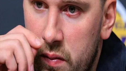 拜仁慕尼黑与斯图加特激战德甲第15轮